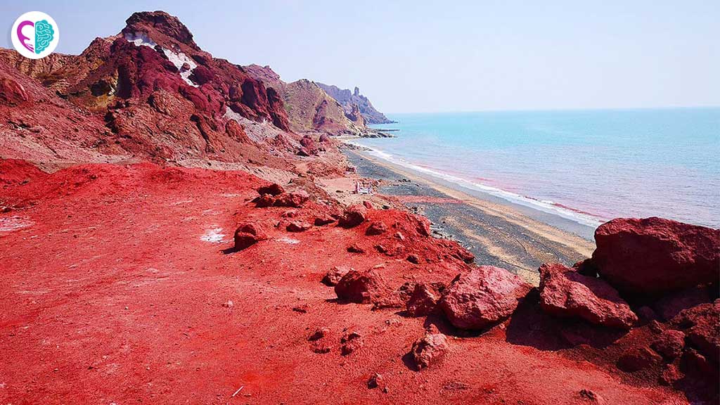 ساحل سرخ جزیره هرمز - ایران